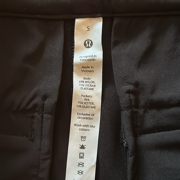 Lululemon sz S Luxtreme Mid-Rise Straight-Leg Trouser
Black Pant like new cond - Picture 5 of 14